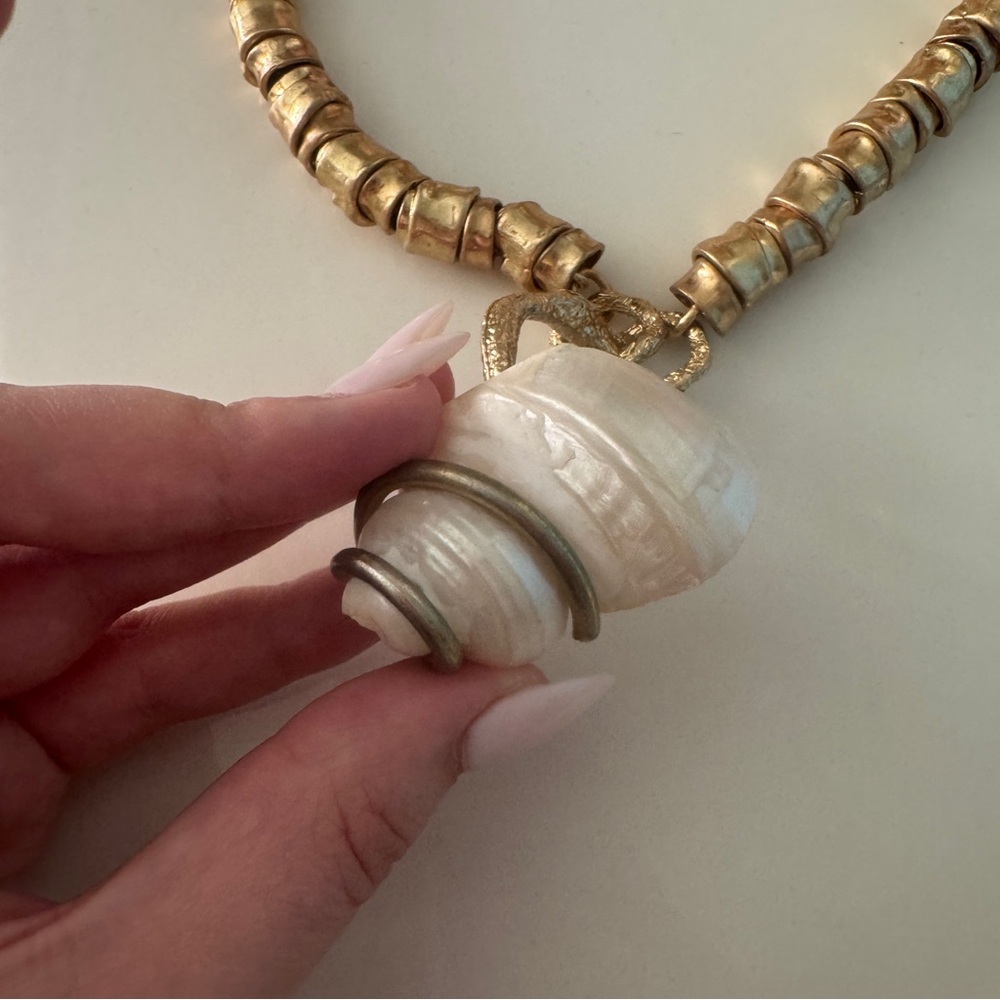 Zara Gold Shell Necklace - Picture 7 of 9